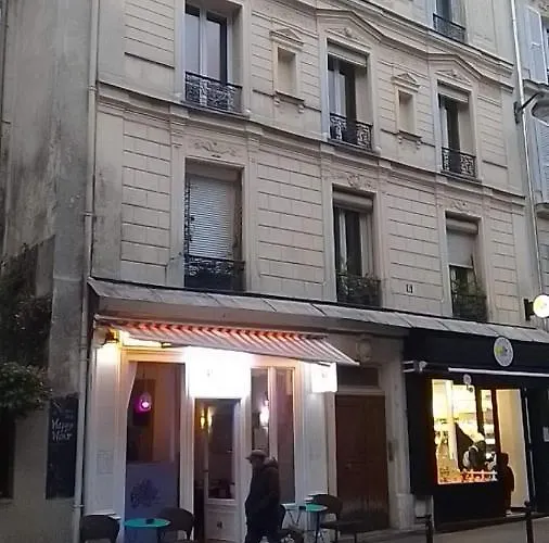 Au Pied Du Sacre Coeur Apartmán *